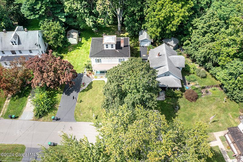 3rd image of 10 Lynch Avenue