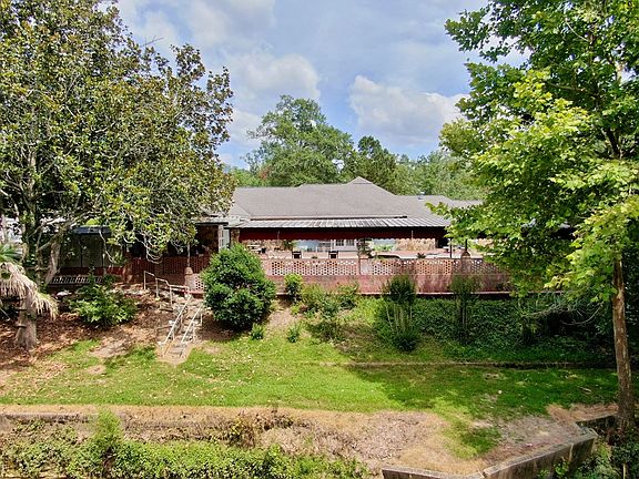 2nd image of 206 Creekside Dr