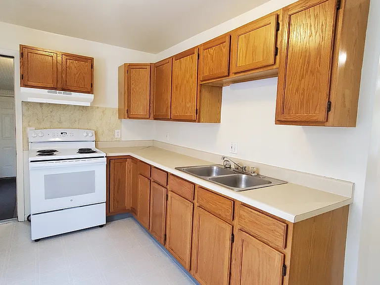 2 Allen St #2 — Photo 12