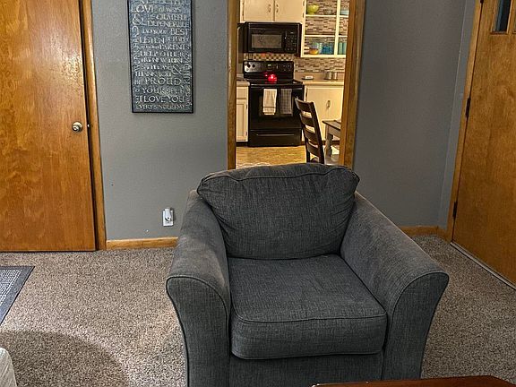 4th image of 3427 Glenn Ave