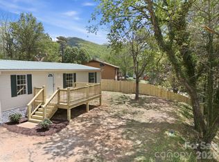 39 Upper Moffitt Rd, Asheville, NC 28805