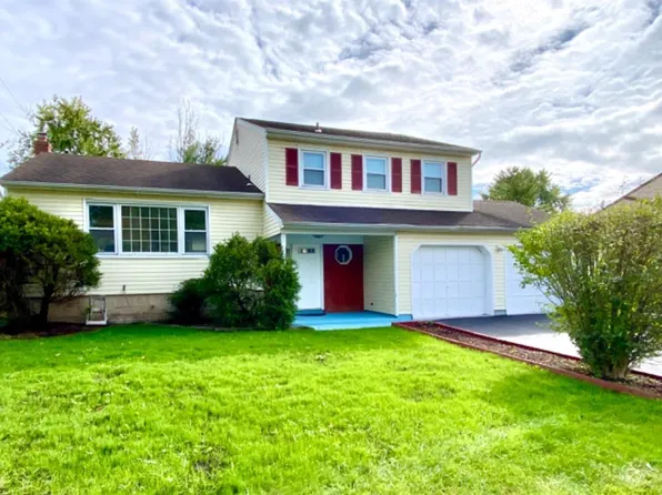 295 McKinley Ave, Edison, NJ 08820