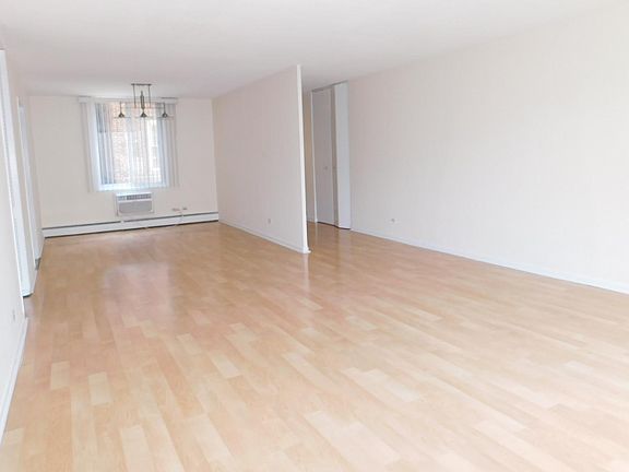 2nd image of 1618 Hinman Ave #2A