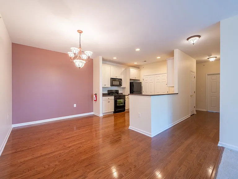 539 Sophee Ln #539 — Photo 27