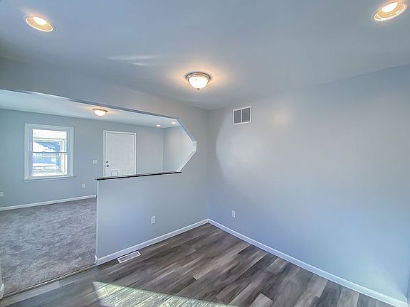 4th image of 20853 Woodward St