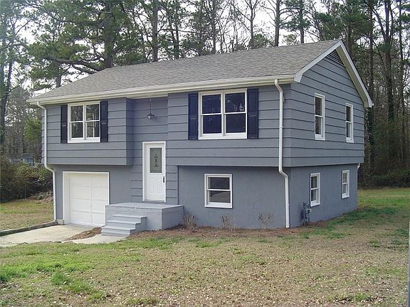 2nd image of 835 White Oak Ct