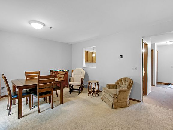 5th image of 4010 Woodrush Ln NW