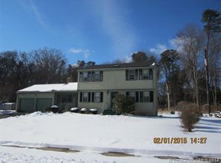 33 Richard Ln, Bloomfield, CT 06002