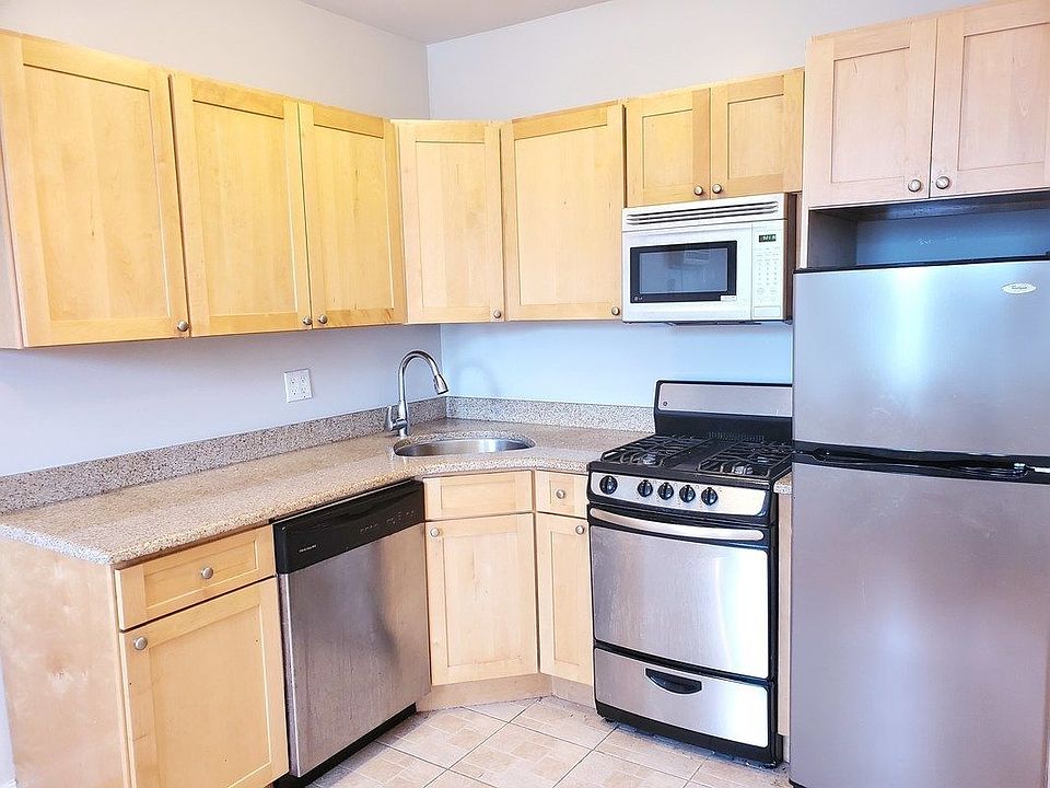 1st image of 20-50 29th St #3A