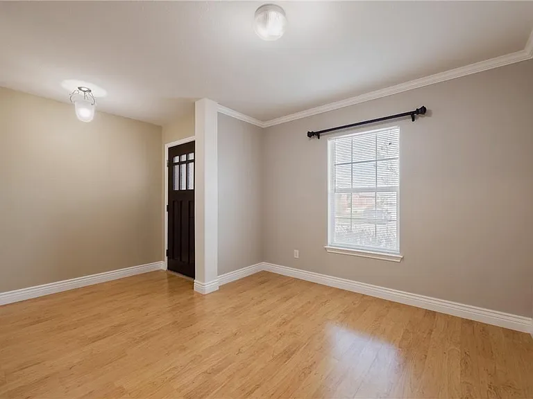 3800 Vonnegut Ct — Photo 5