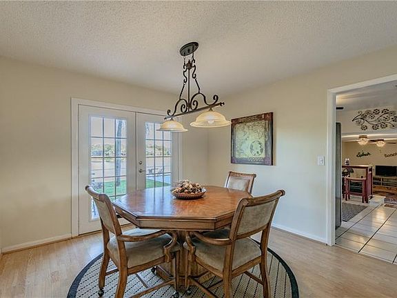 5th image of 6813 Twelve Oaks Blvd