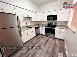 N16W22350 Watertown Rd #4026, Waukesha, WI 53186