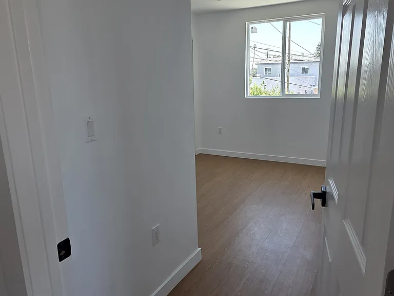 8722 Denver Ave #1/2 — Photo 14