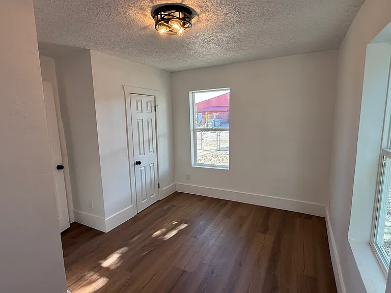 469 W 2nd St #7 — Photo 12