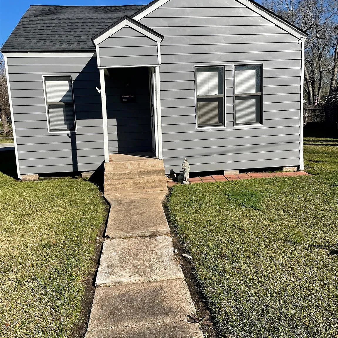 2 bed, 1.0 bath, 816 sqft, $1,375 — Photo 1