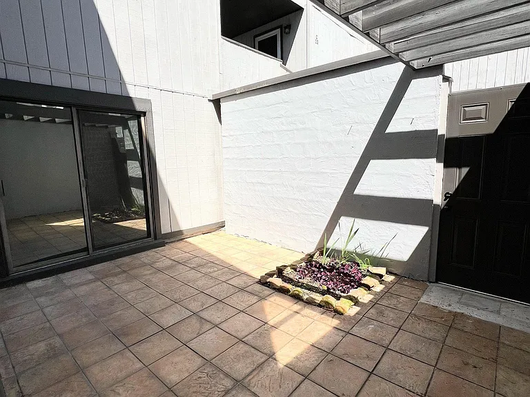 3350 Altamont Rd #C-9 — Photo 12