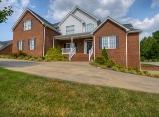 1201 Sussex Dr, Kingsport, TN 37660