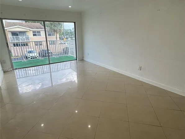 4530 NW 79th Ave APT 2D, Doral, FL 33166