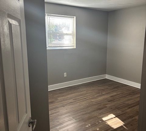 3rd image of 716 Dale Ave #10668276