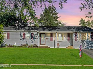 17 Neal St, Jackson, NJ 08527
