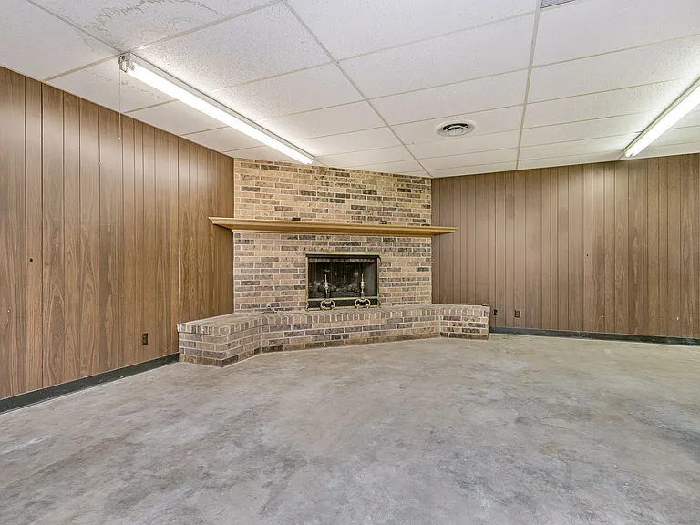 12039 E Frederic Ave — Photo 24