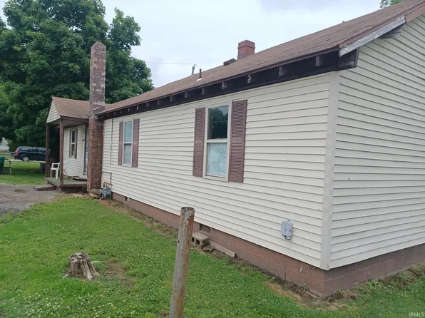 1202 Freeman Ln, New Harmony, IN 47631