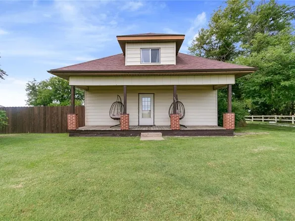 309 S Stafford St, Spearville, KS 67876