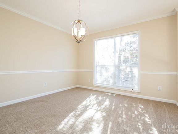 3rd image of 3010 Oak Meadow Dr