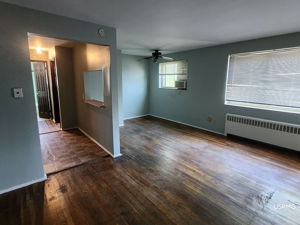 1st image of 1725 Hastings Ave #11402189