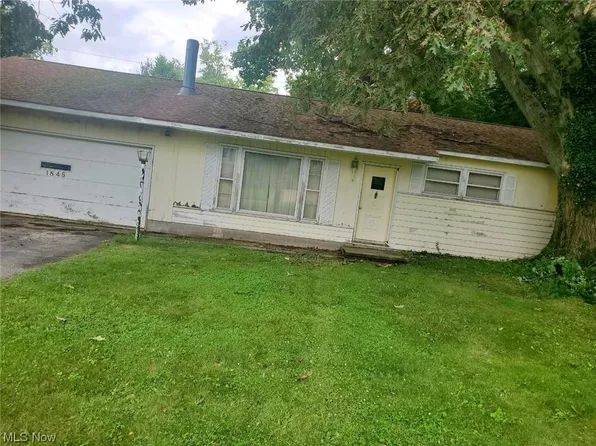 1845 Sandgate Rd, Madison, OH 44057