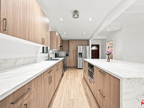 4th image of 6848 Sylvia Ave