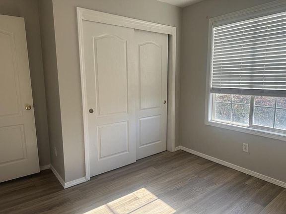 5th image of 2412 W Sweetbay Ave