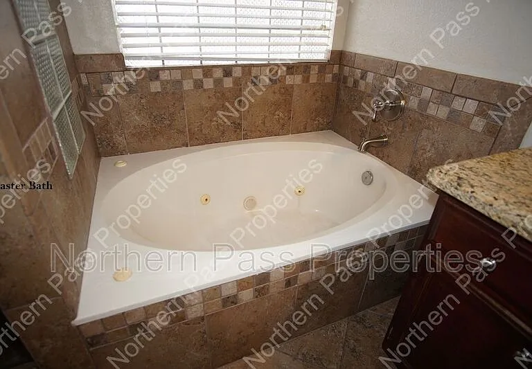 2045 Pueblo Nuevo Cir — Photo 29