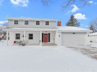 901 S Midpark Dr, Appleton, WI 54915