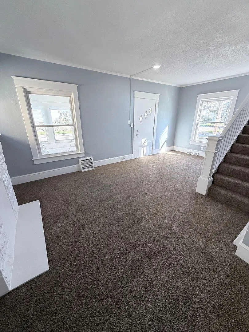 4 Bed / 2 Bath Fully Rehabbed Home with Finished Attic & 2-Car Garage — Photo 4