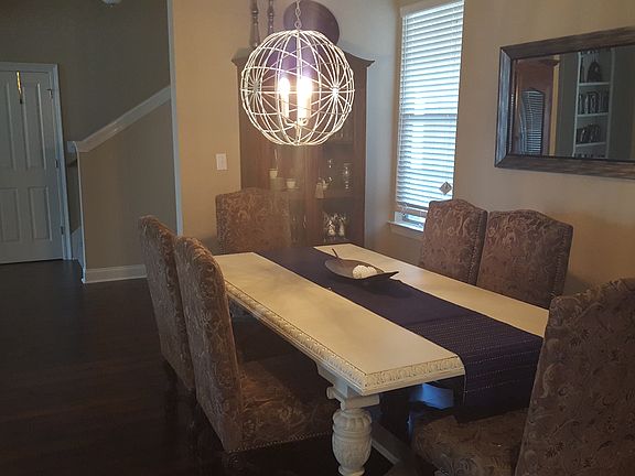 Dining Area and Foyer View