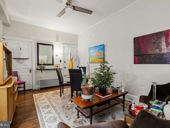 4th image of 447 W Orange St
