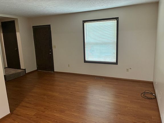 4th image of 3426 S Delaware Ave