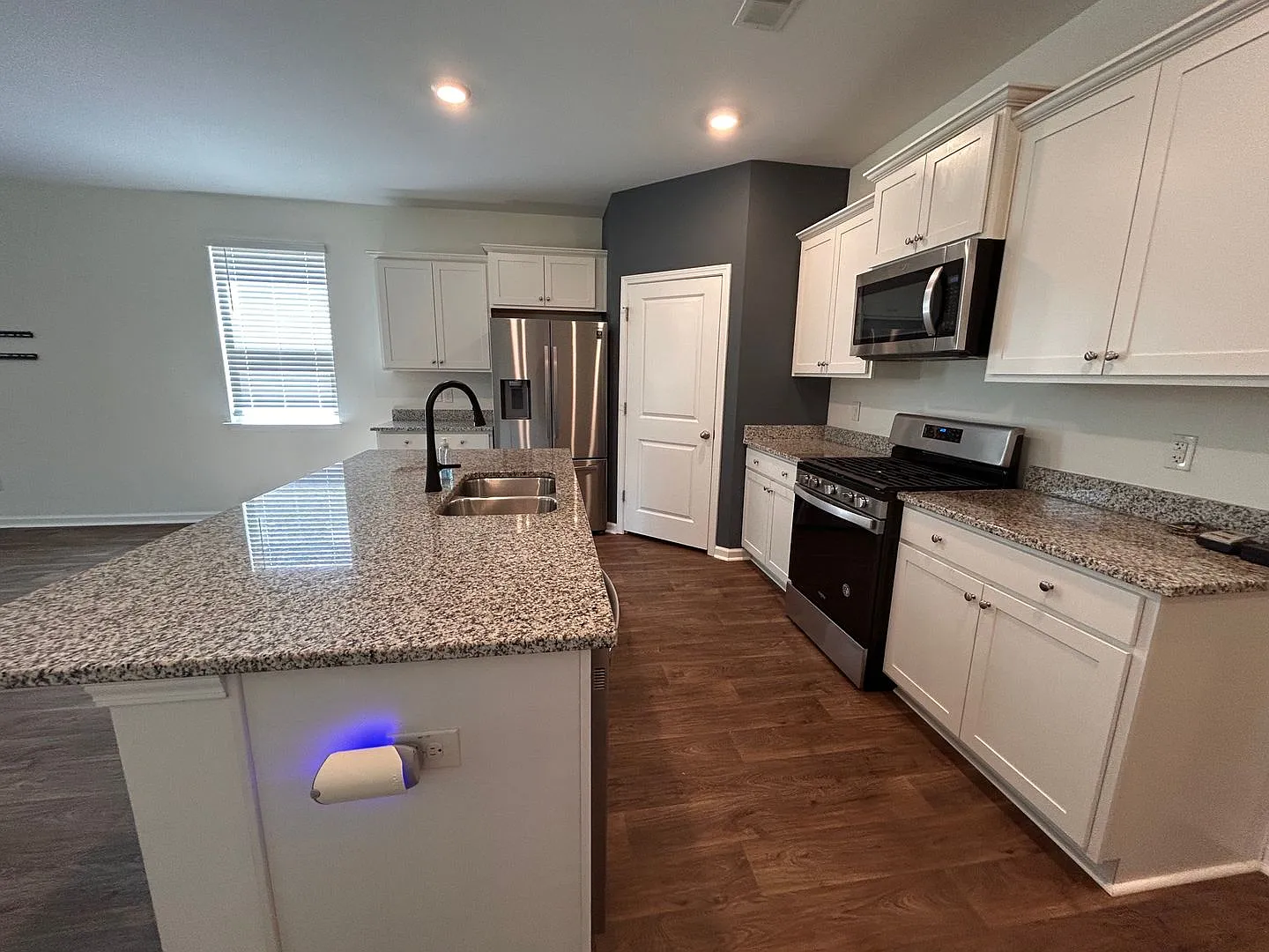 Spacious 4BR Ranch Home in Cane Bay! — Photo 4