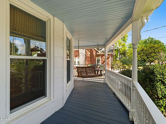 4th image of 208 W Gannon Ave