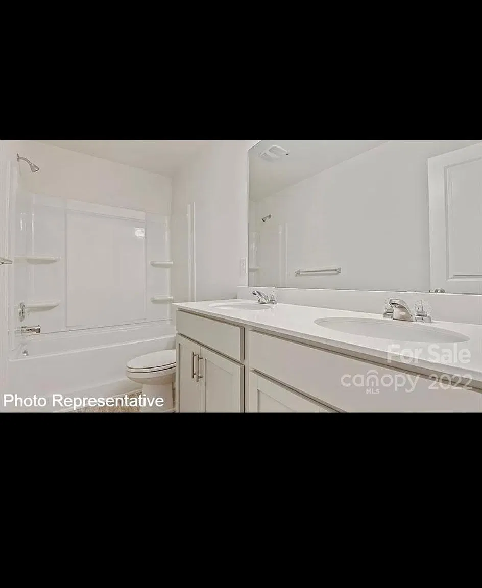 903 Newport Ct — Photo 3