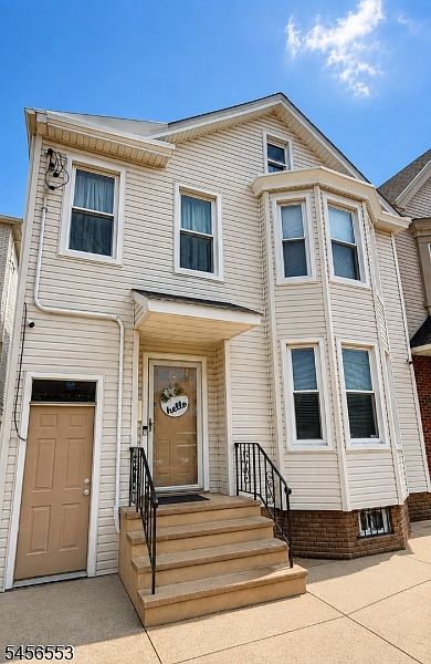 1st image of 87 Darcy St