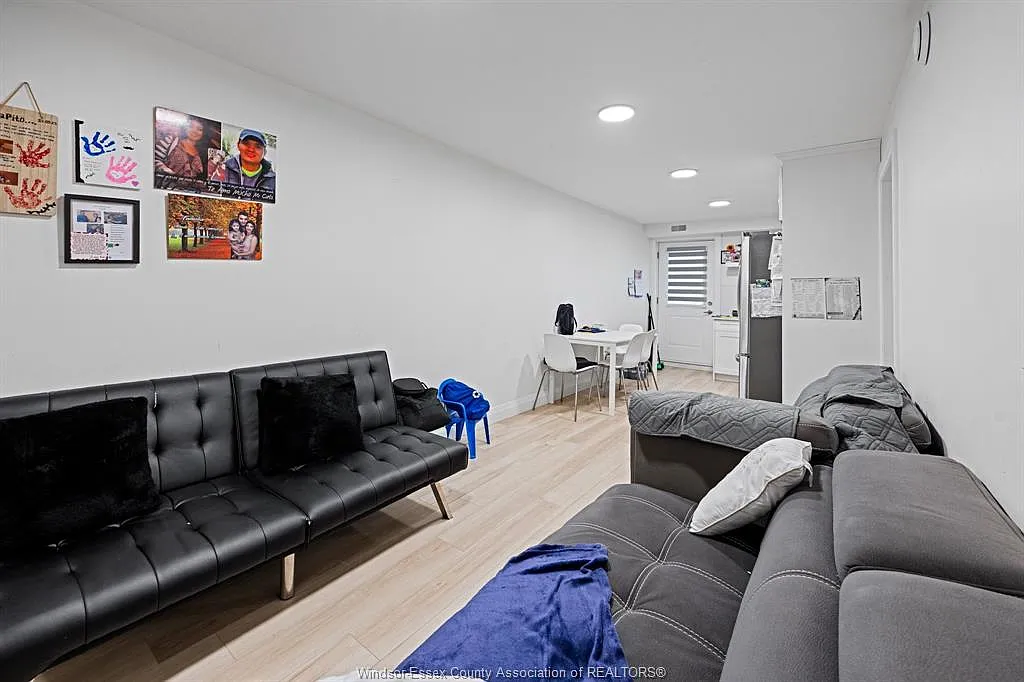 2 bed, $1,600 — Photo 4