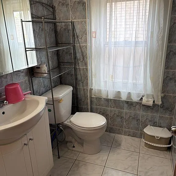 1180 Albert Rd — Photo 24