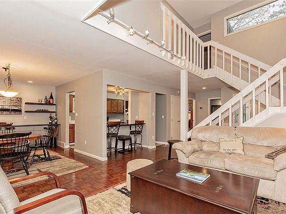 4th image of 6 Oakshore Dr Unit 6