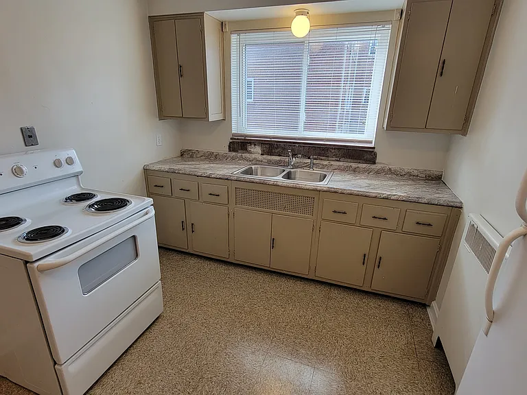 16 Merzen Ct — Photo 10