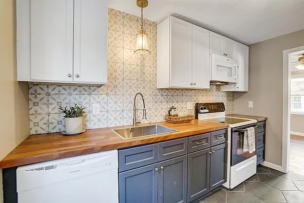 2 bed, 980 sqft, $1,400 — Photo 3