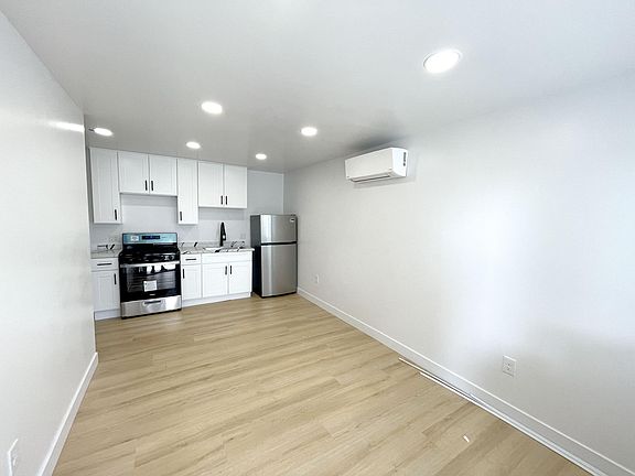 4th image of 11 N Dos Caminos St #11