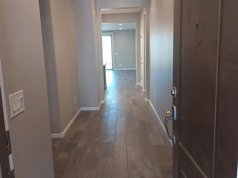 1025 S 200th Ln — Photo 6