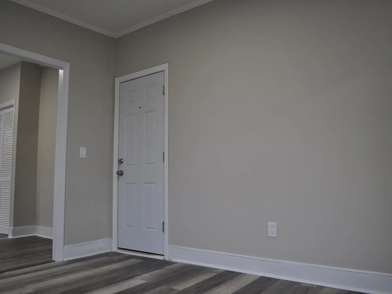 106 Shrewsbury Ave — Photo 4